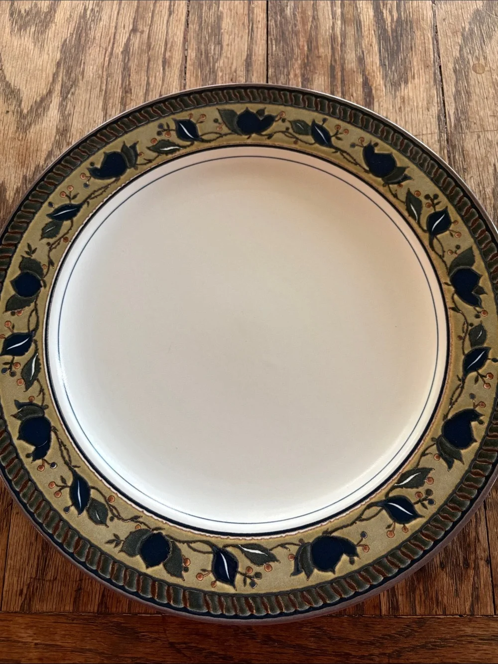 Mikasa Arabella 13” serving plate Cream Dinner Plate with Navy Floral Border